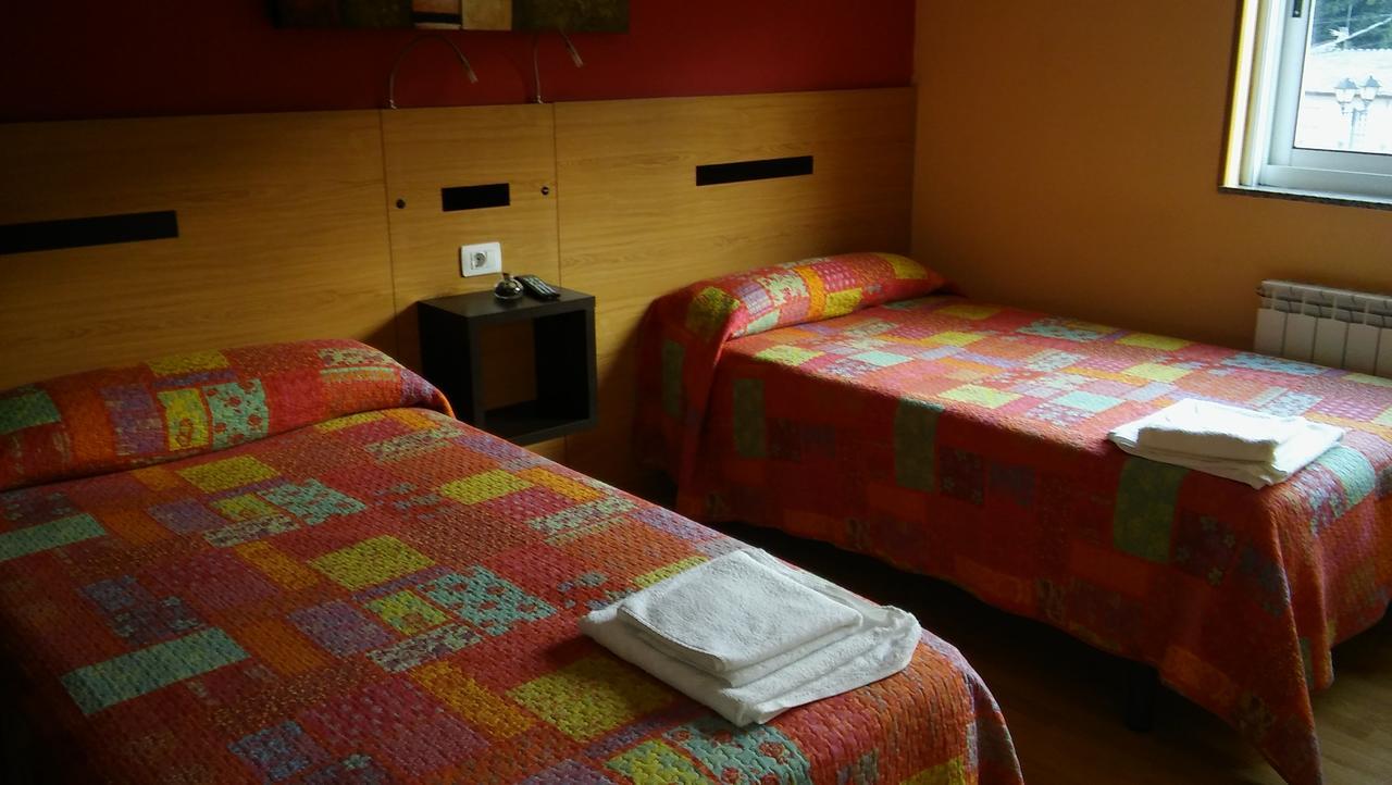 Hostal-Meson Vilasante 트리아카스텔라 외부 사진